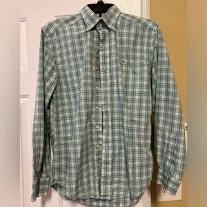 Vineyard Vines button up shirt